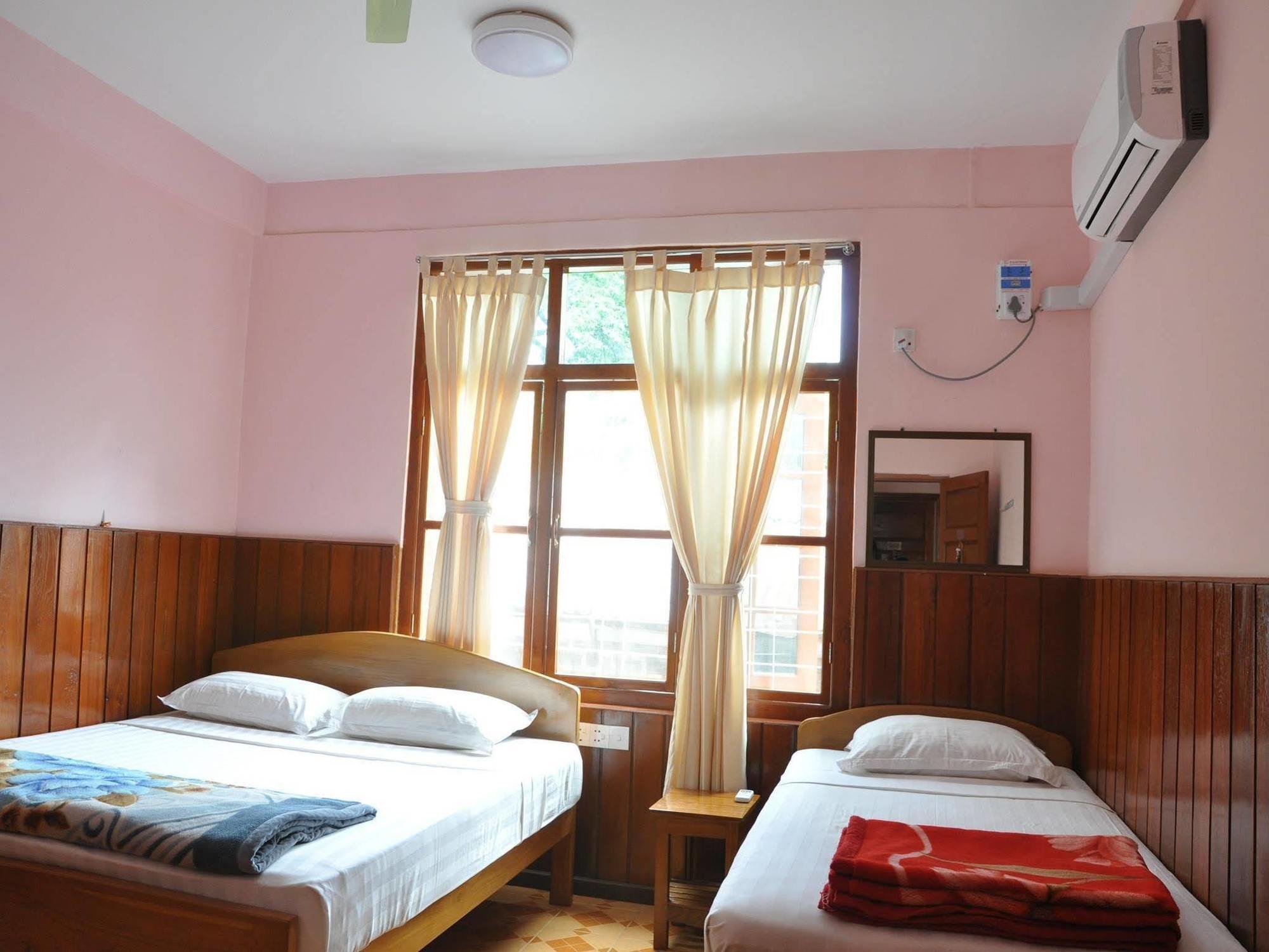 Saw Nyein San Guest House Nyaung-U Ngoại thất bức ảnh